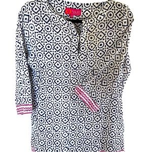 3/4 inch sleeve shirt with a beautiful blue/white and pink pattern